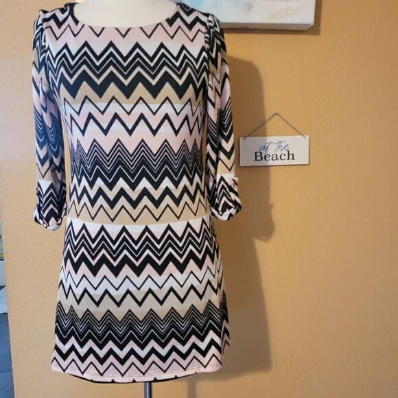 Lily Rose Chevron Dress  - Picture 1 of 7